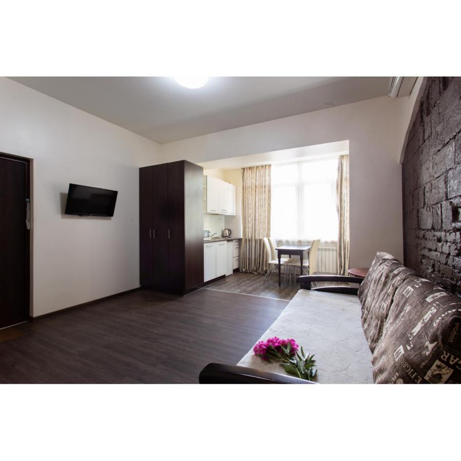 Studio Apartments In The City Center Kharkov Ngoại thất bức ảnh